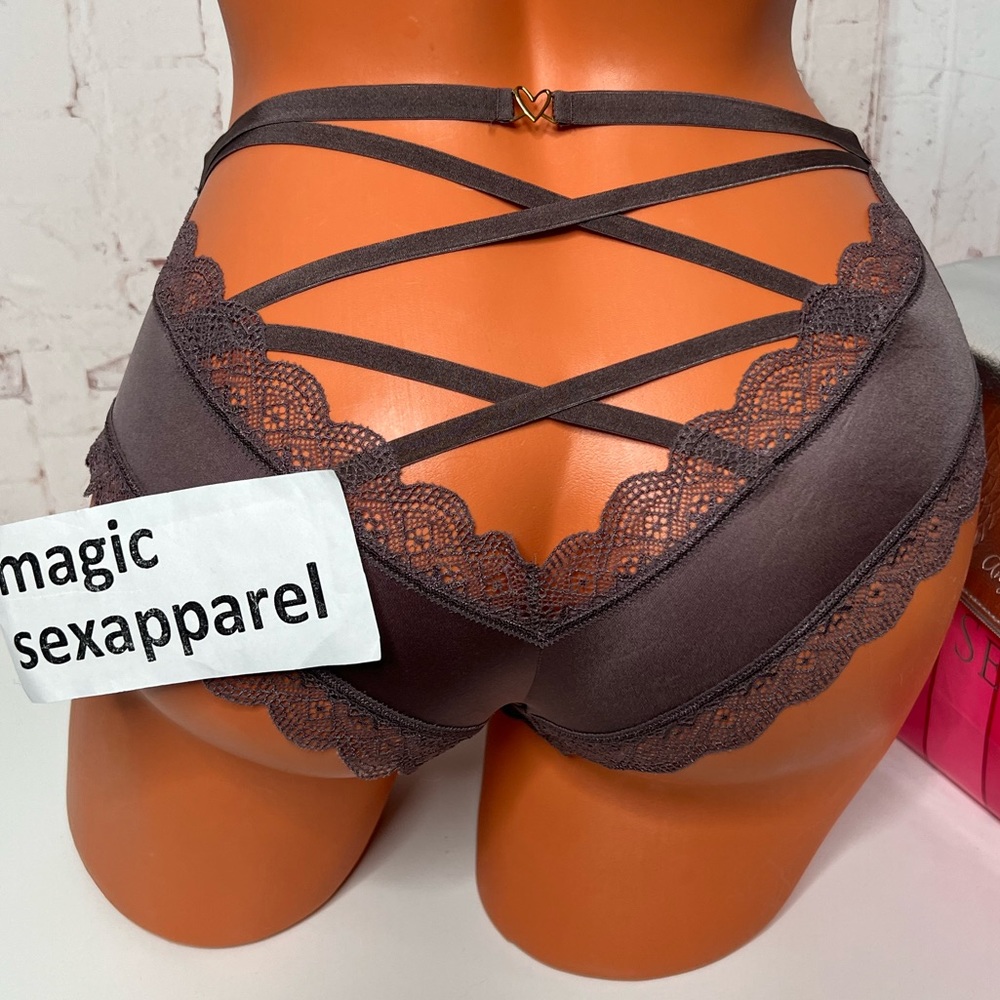 VS M L VERY SEXY STRAPPY CAGED CUT OUT SMOOTH CHEEKY PANTY - Picture 1 of 2